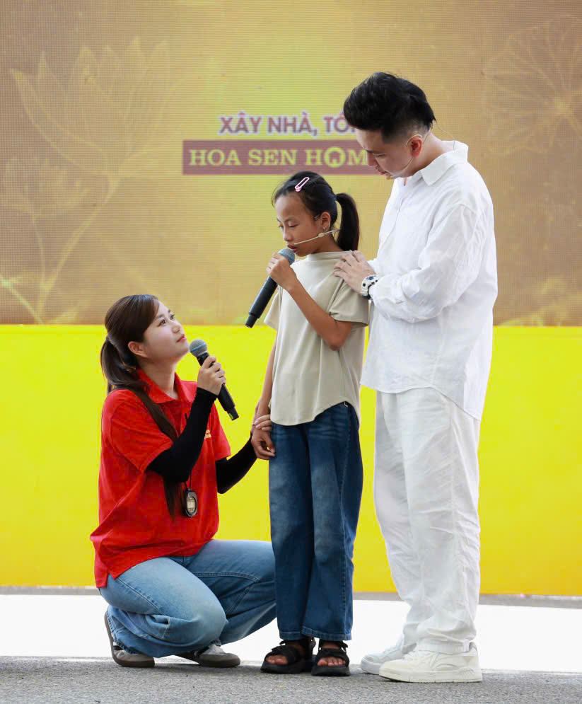 Lời nhắn gửi của Bảo Ngọc dành cho người cha đã rời xa gia đình khiến Lâm Vỹ Dạ và Minh Vương M4U nghẹn lòng
