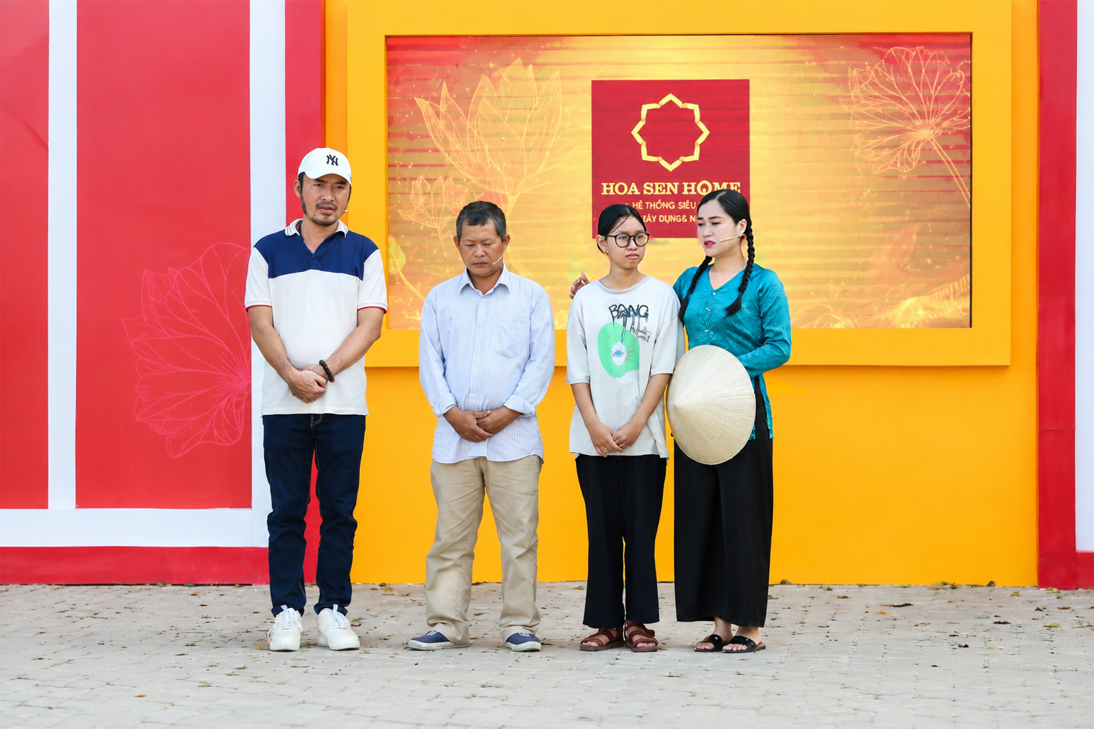 Sau gần 4 năm kể từ những số đầu tiên, diễn viên Tiến Luật trở lại "Mái ấm gia đình Việt", đồng hành cùng chương trình trong đợt ghi hình sắp tới tại tỉnh Vĩnh Long