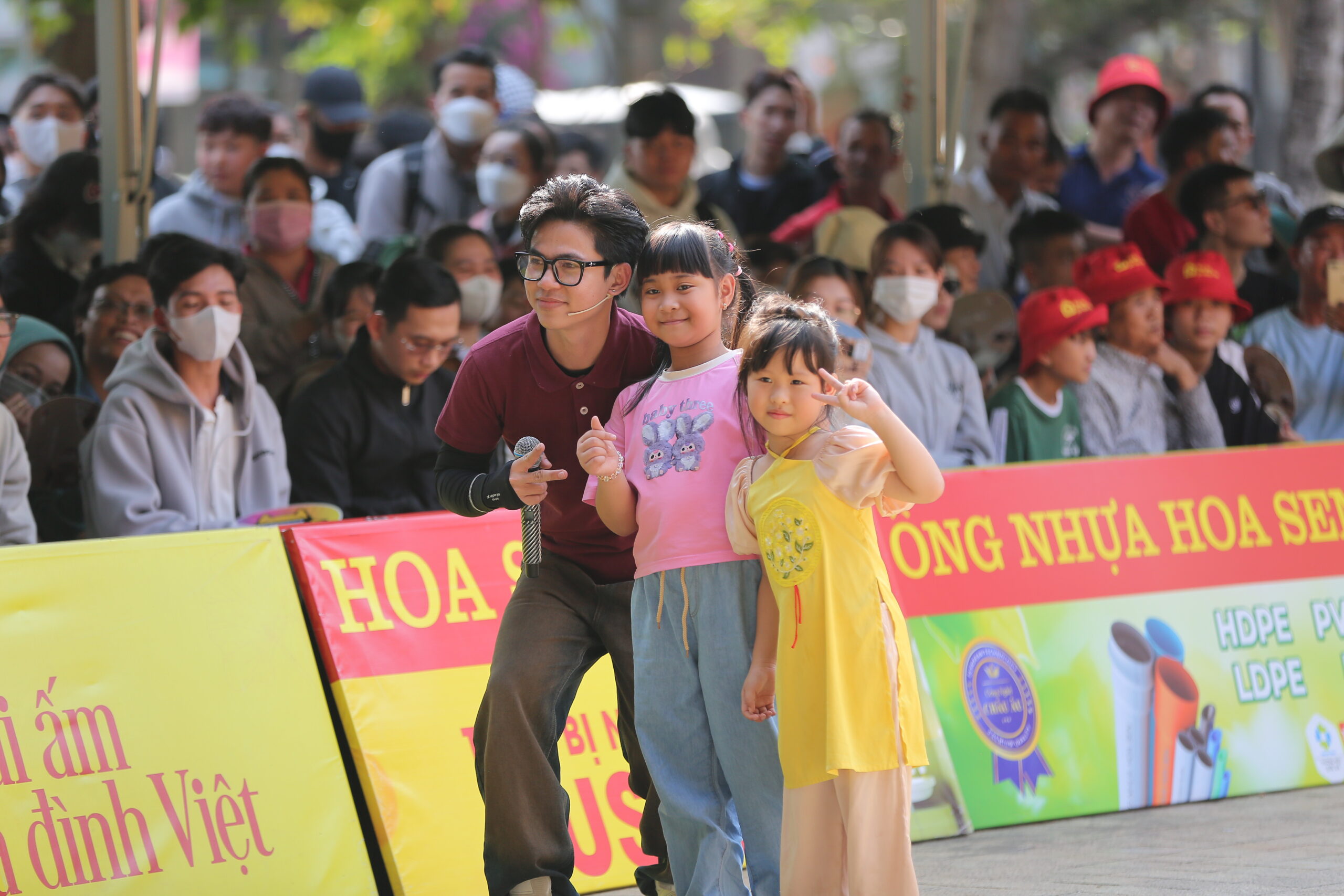 Ca sĩ Đạt Long Vinh bày tỏ niềm hạnh phúc khi lần thứ hai đồng hành cùng chương trình ngay tại quê hương Vĩnh Long