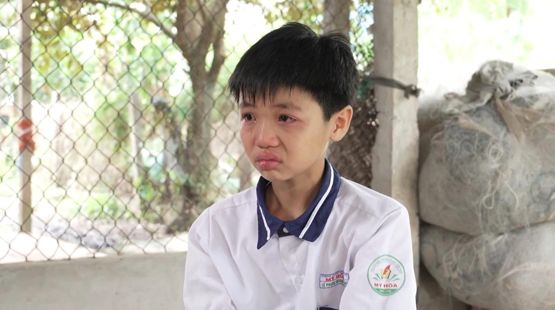 Phước Ngoan xúc động, bật khóc khi nhắc về nỗi đau mất cha mẹ