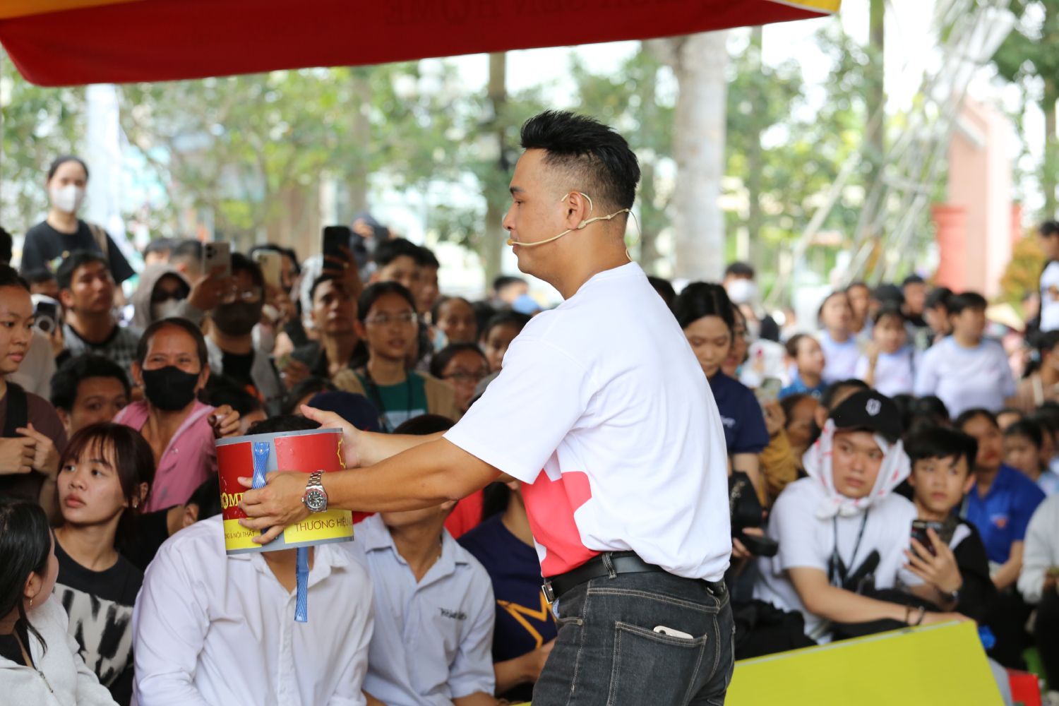 Sự chung tay của nghệ sĩ, mạnh thường quân và khán giả tiếp thêm nguồn lực để ba gia đình vượt qua những khó khăn trong cuộc sống